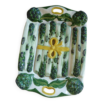 Plat ancien en barbotine Vallauris