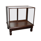 Shop window early 20th century