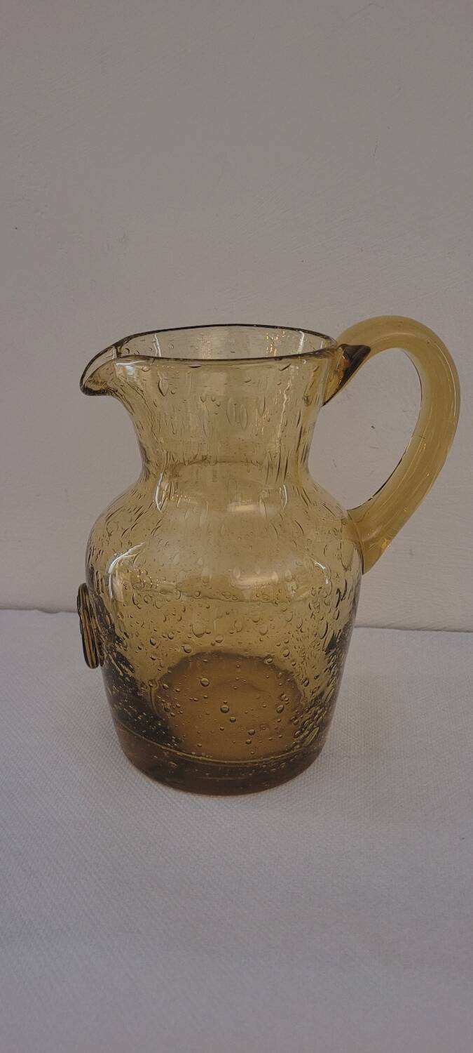 Pichet en verre bullé soufflé