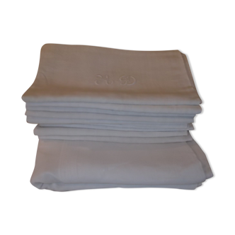 Tablecloth and 11 cotton/linen towels embroidered AD circa 1900