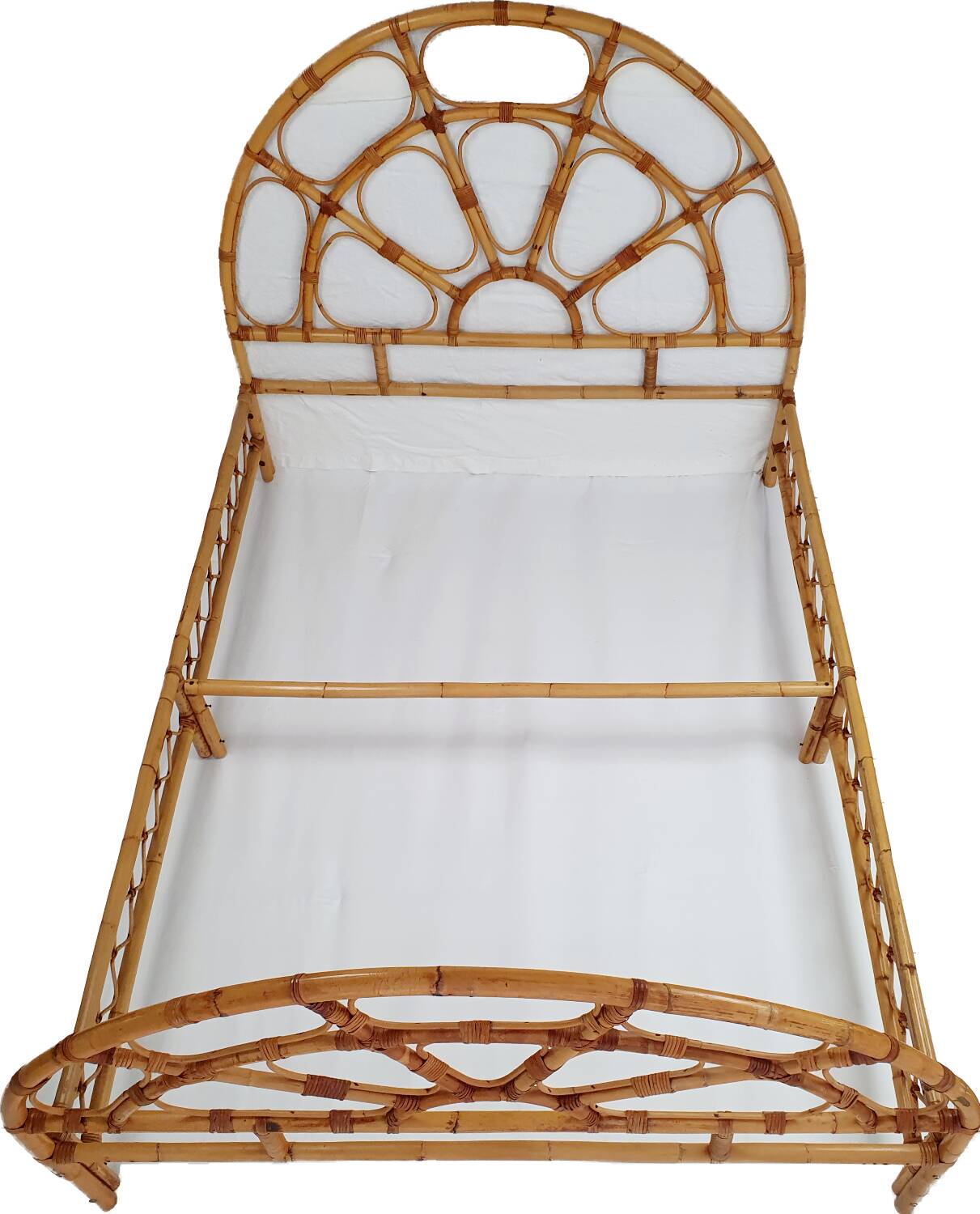 Vintage rattan bed for 2 people 140/190