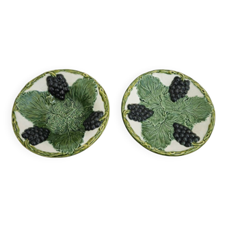 Ceramic grape bowl / slipware – grape and leaf pattern