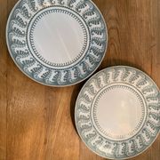 Paire d'assiettes terre de fer