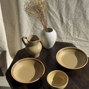 Lot de 2 assiettes creuses en grès liseré brun et marron D21,5