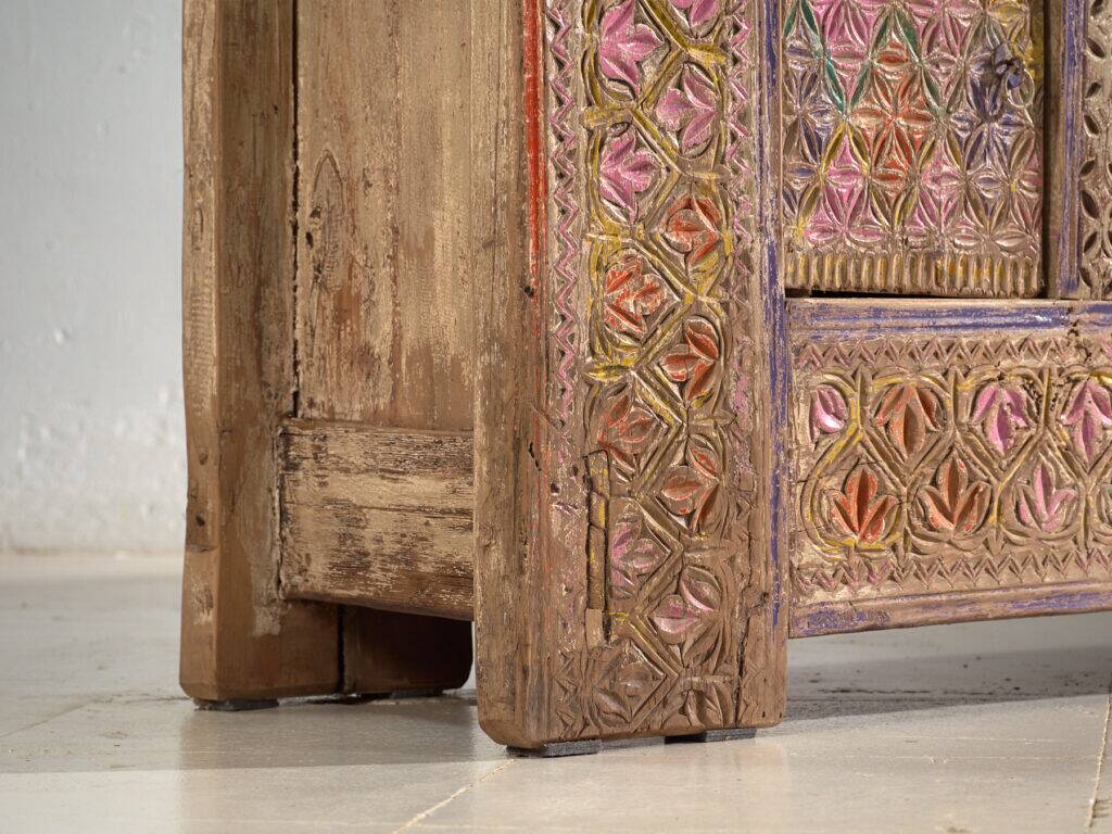 Antique polychrome carved low cabinet in pine – Xinjiang, circa 1900
