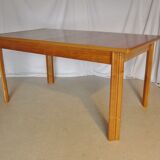 Extendable rectangular table in blond wood