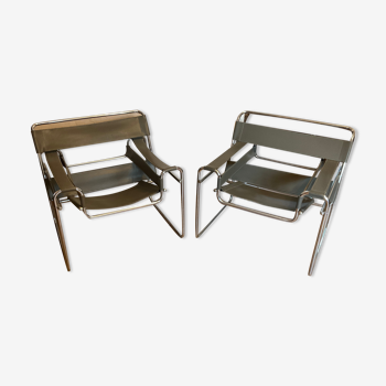 Paire de fauteuils vintage B3 vassily par Marcel breuer au bauhaus circa 1980