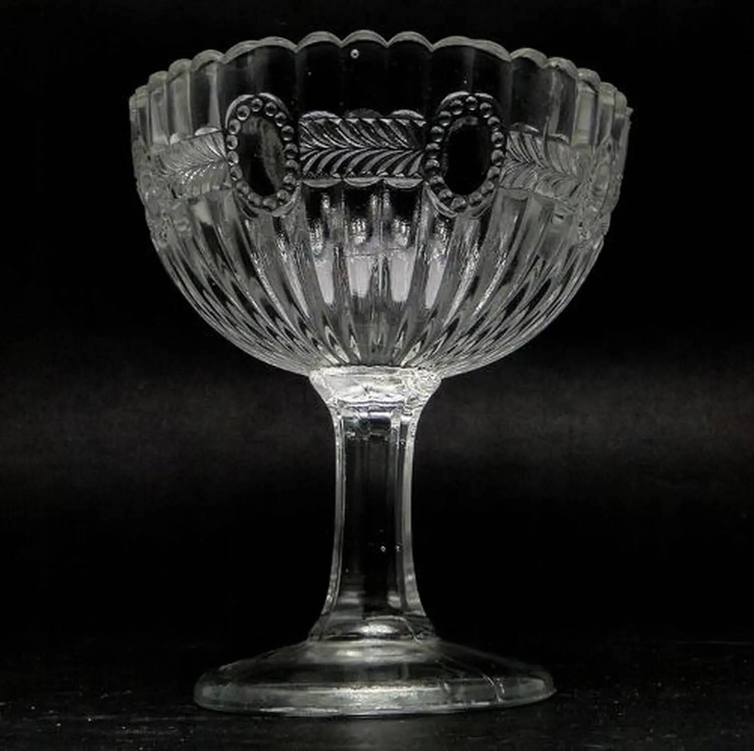 Basket-shaped pressed glass sugar bowl, Ząbkowice, Poland, 1970s