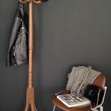 Baumann coat holder