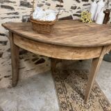 Pretty half-round table