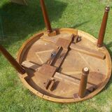 Extendable dining table