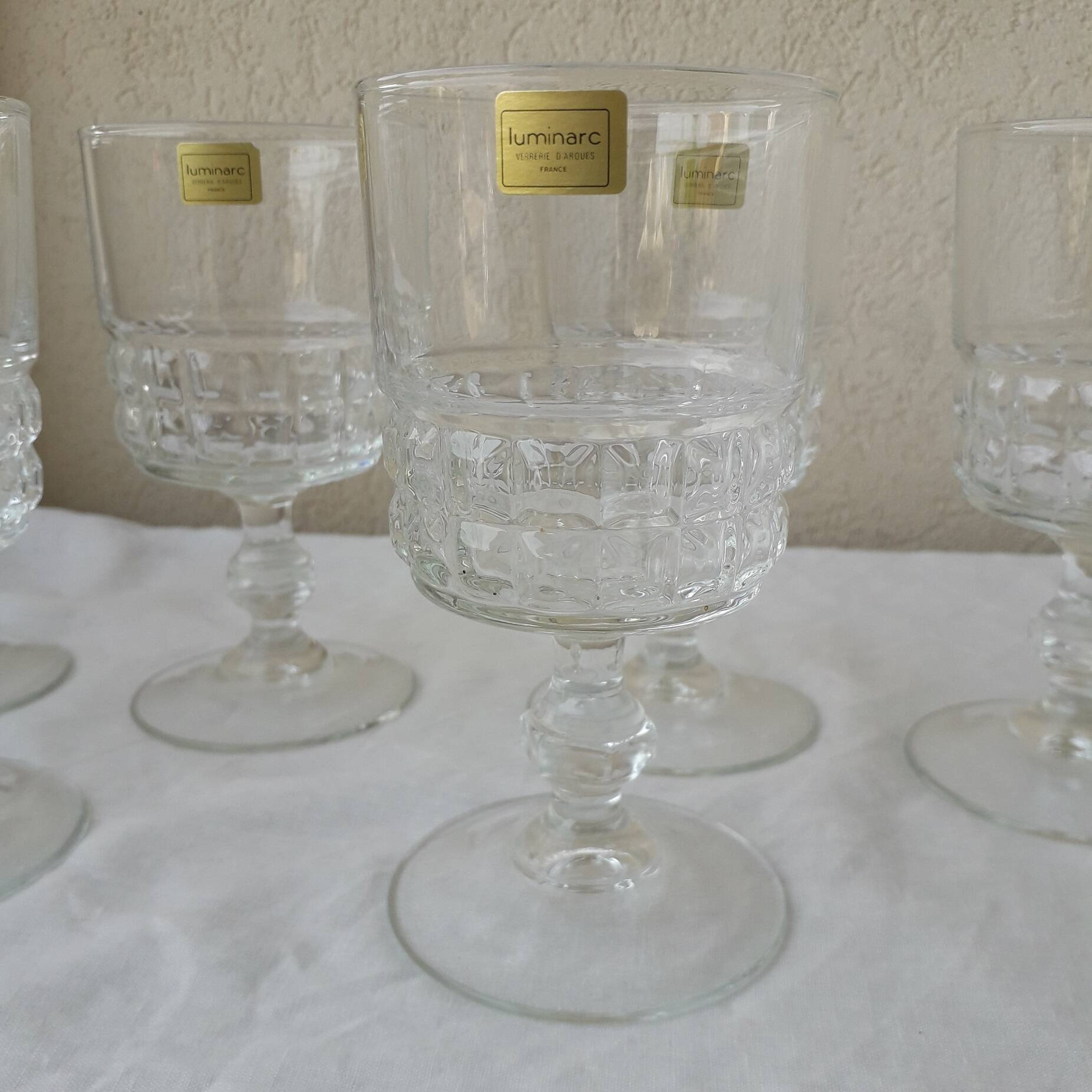 6 stemmed glasses
