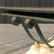 Table basse fer et verre patine antique