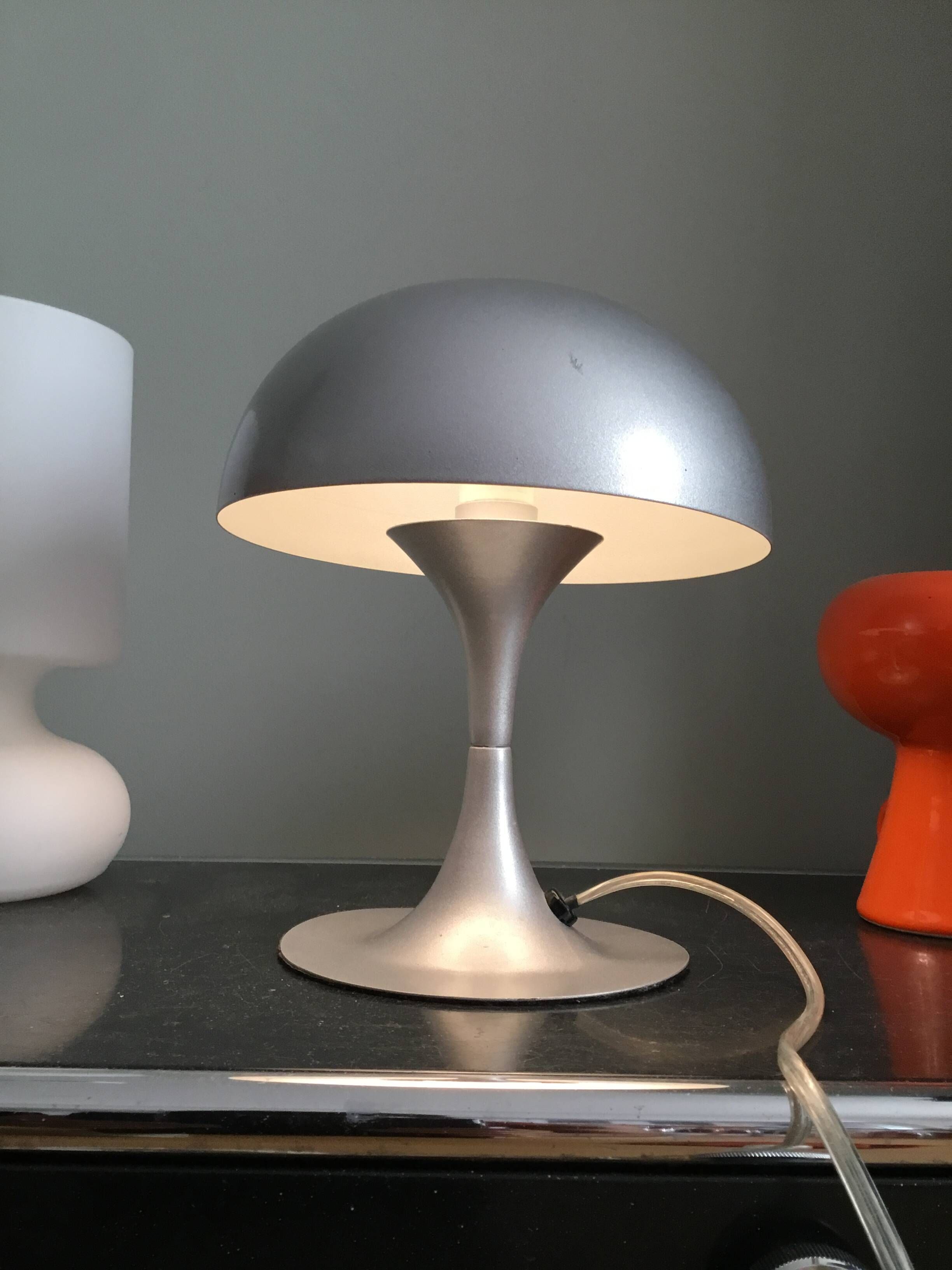 Grey metal mushroom lamp Mathias