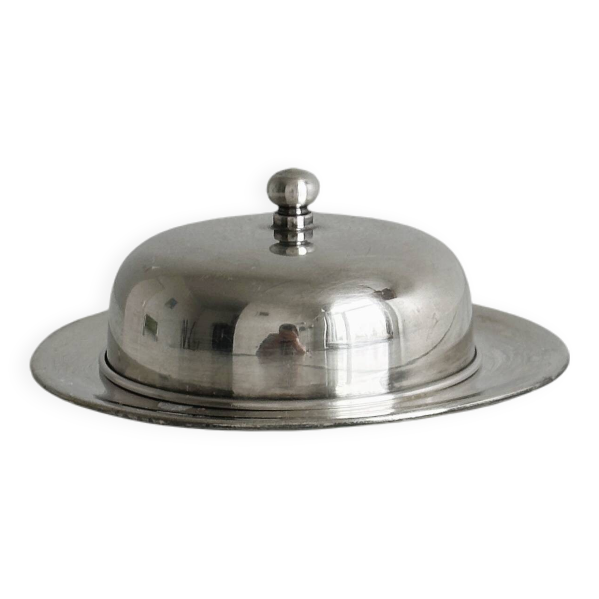 Round butter dish in silver metal