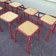 Lot de 10 tabouret bas carré en métal rouge - bois - atelier - industriel