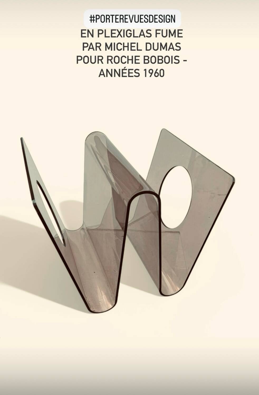 Design magazine rack in Plexiglass by Michel Dumas