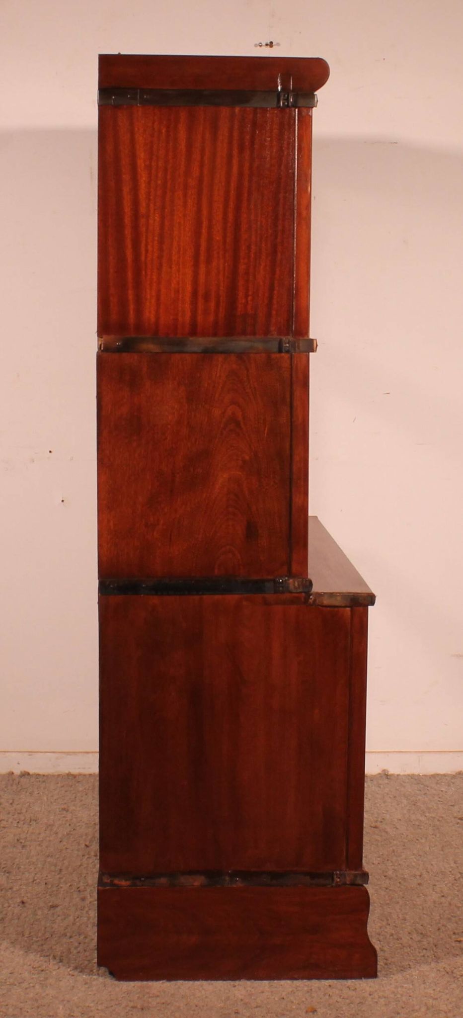 Globe Wernicke Library in Mahogany with 3 large elements and a projection.
