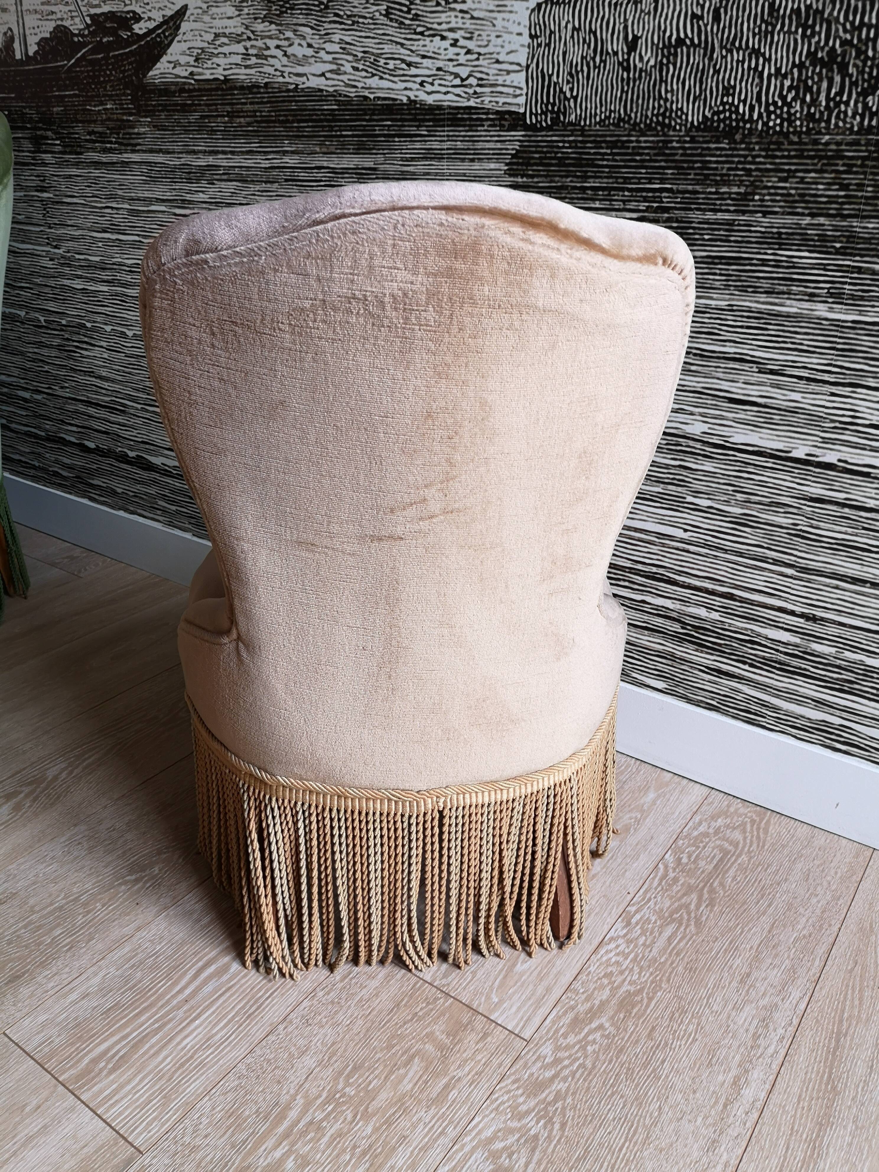 Small armchair toad in taupe velvet