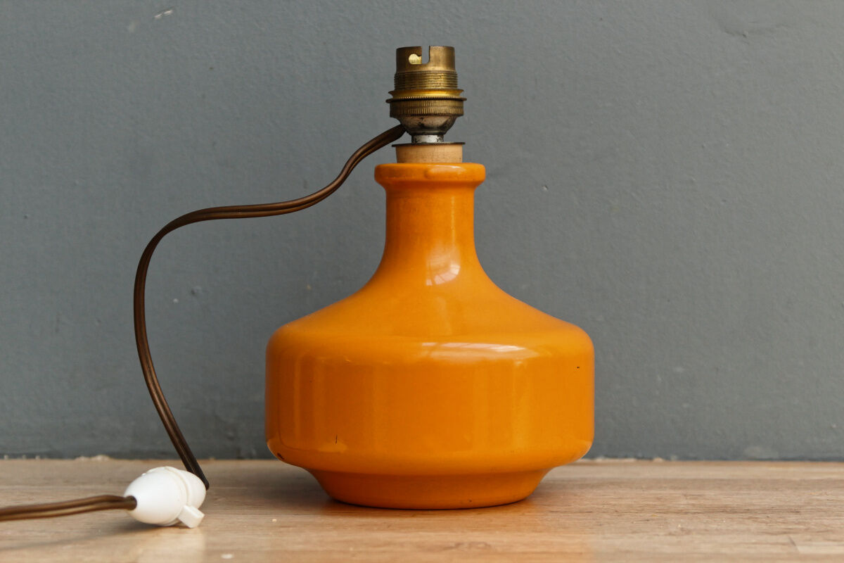 Vintage bedside lamp stand 70