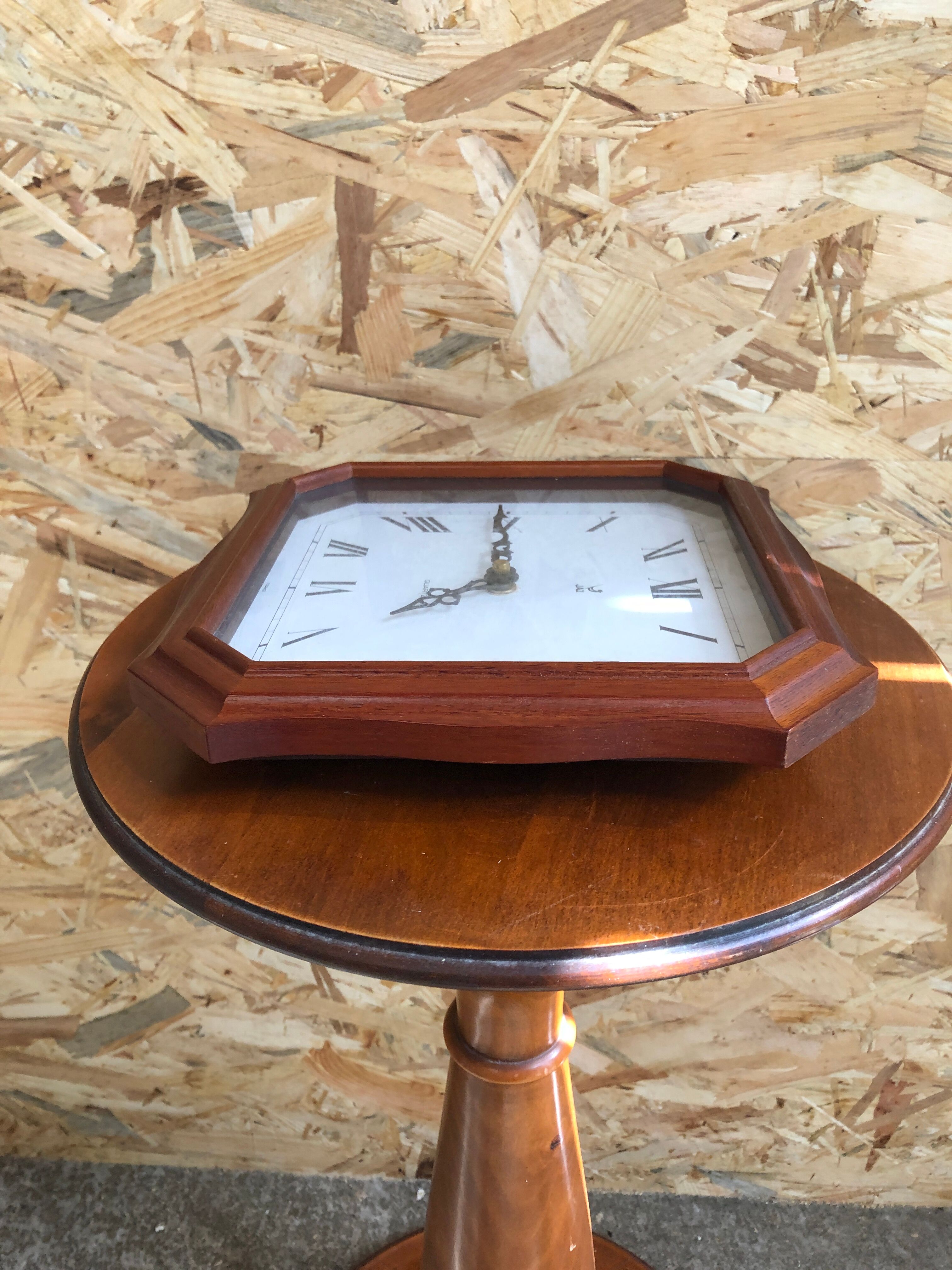 Old clock clock jaz quartz contour wood vintage