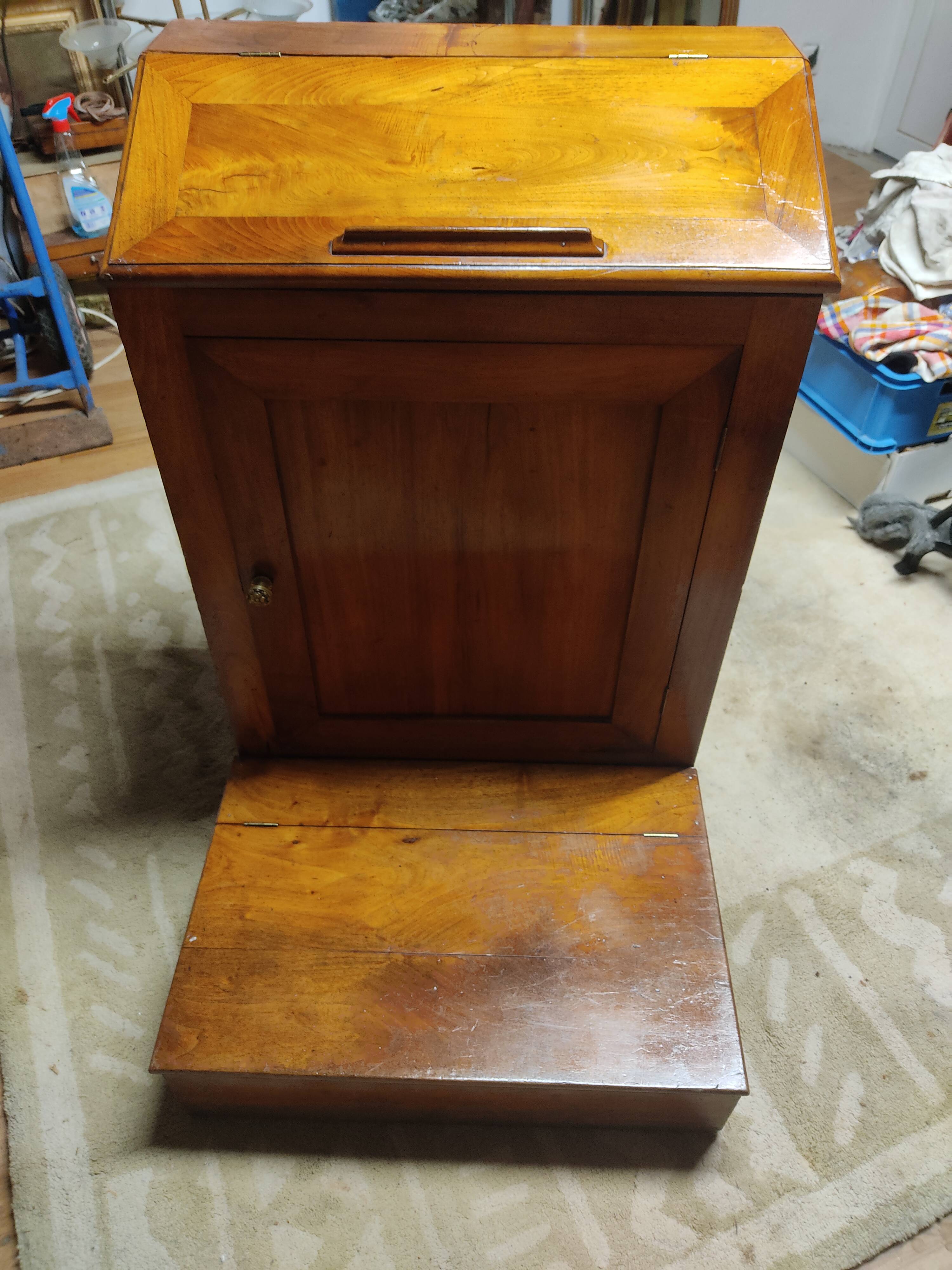 PRAY TO GOD OF THE 19TH WALNUT.