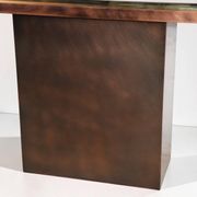 Console minimaliste en travertin et métal patiné — années 70