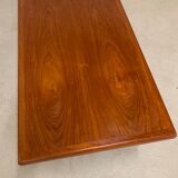 Table basse en teck de Johannes Andersen, danois, milieu du siècle