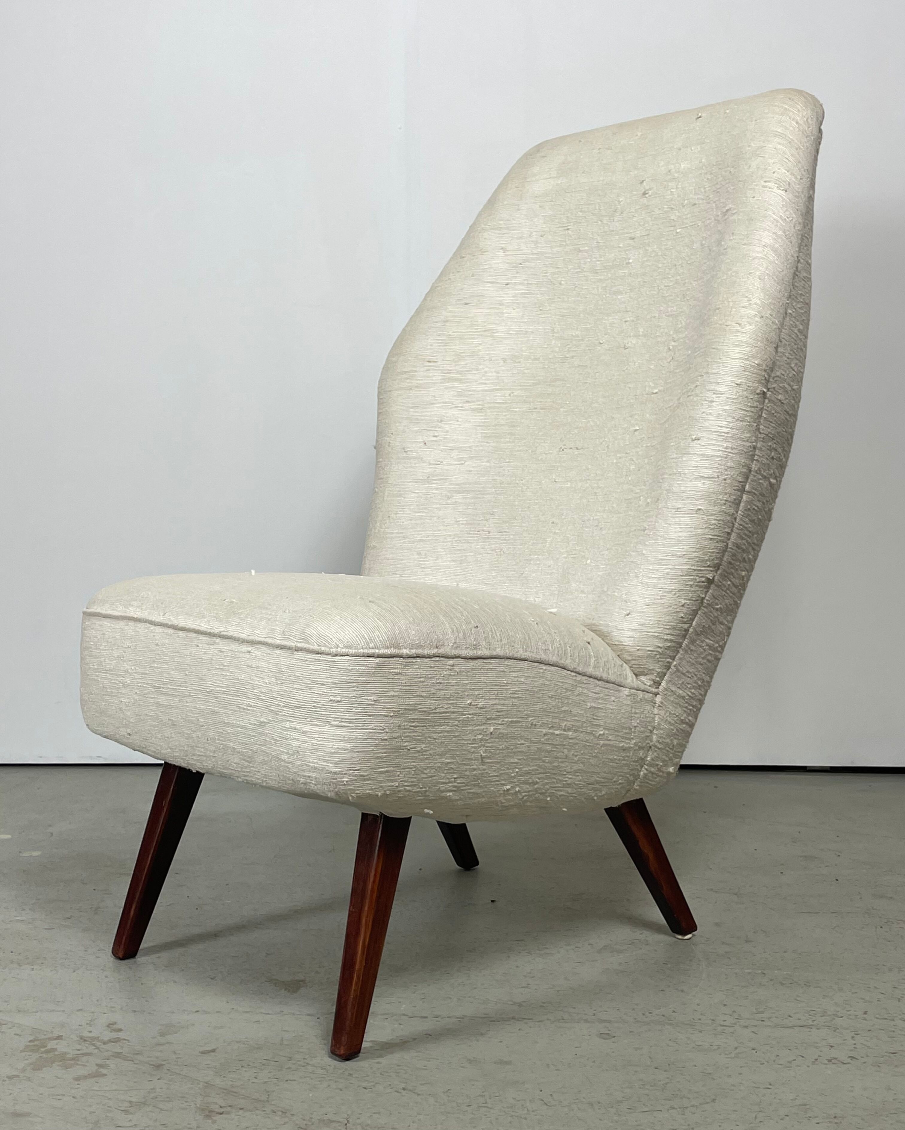 Danish Lounge Chair in silk upholstery 1940s