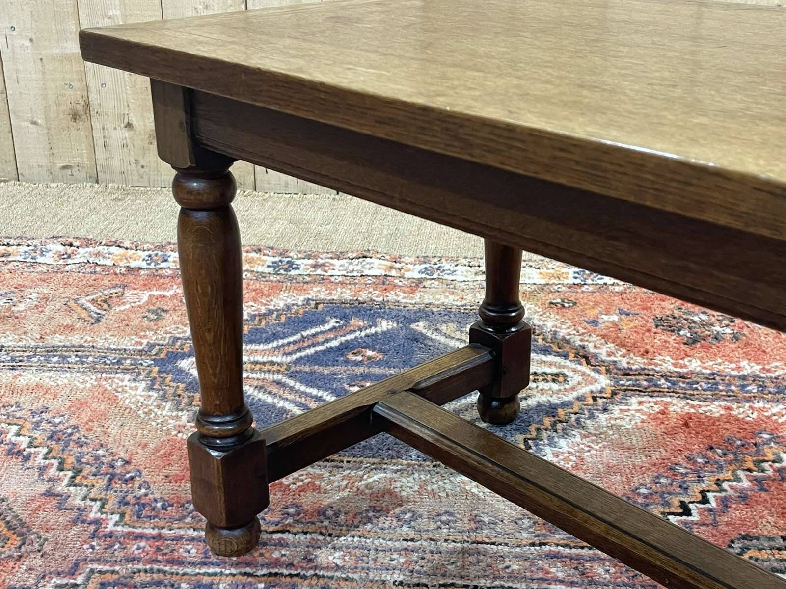 Table basse en chêne des années 1950