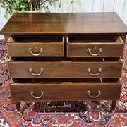 Commode anglaise en acajou et chêne, début XXème