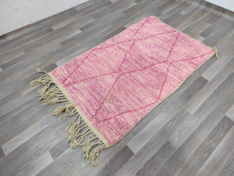 Handmade pink Beni Ouraine rug, size 140 x 260 cm