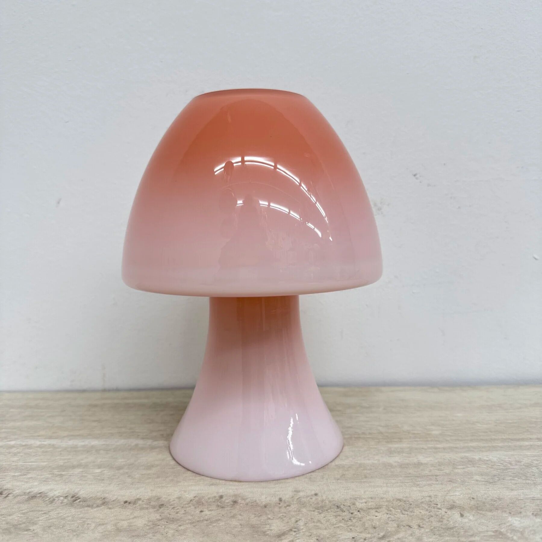 Peil & Putzer pink glass mushroom table lamp, 1970s