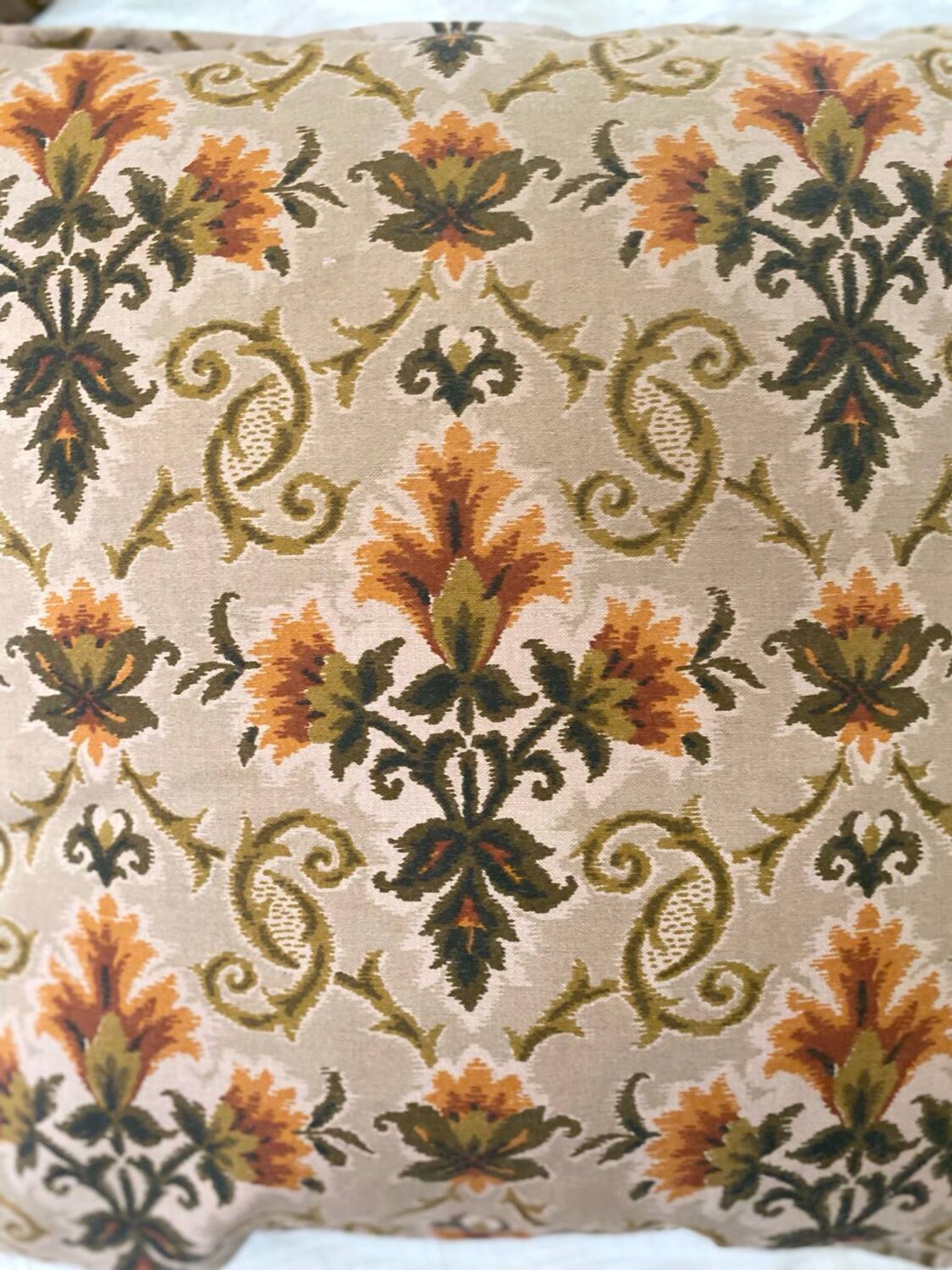 Duo of jacquard cushions 70