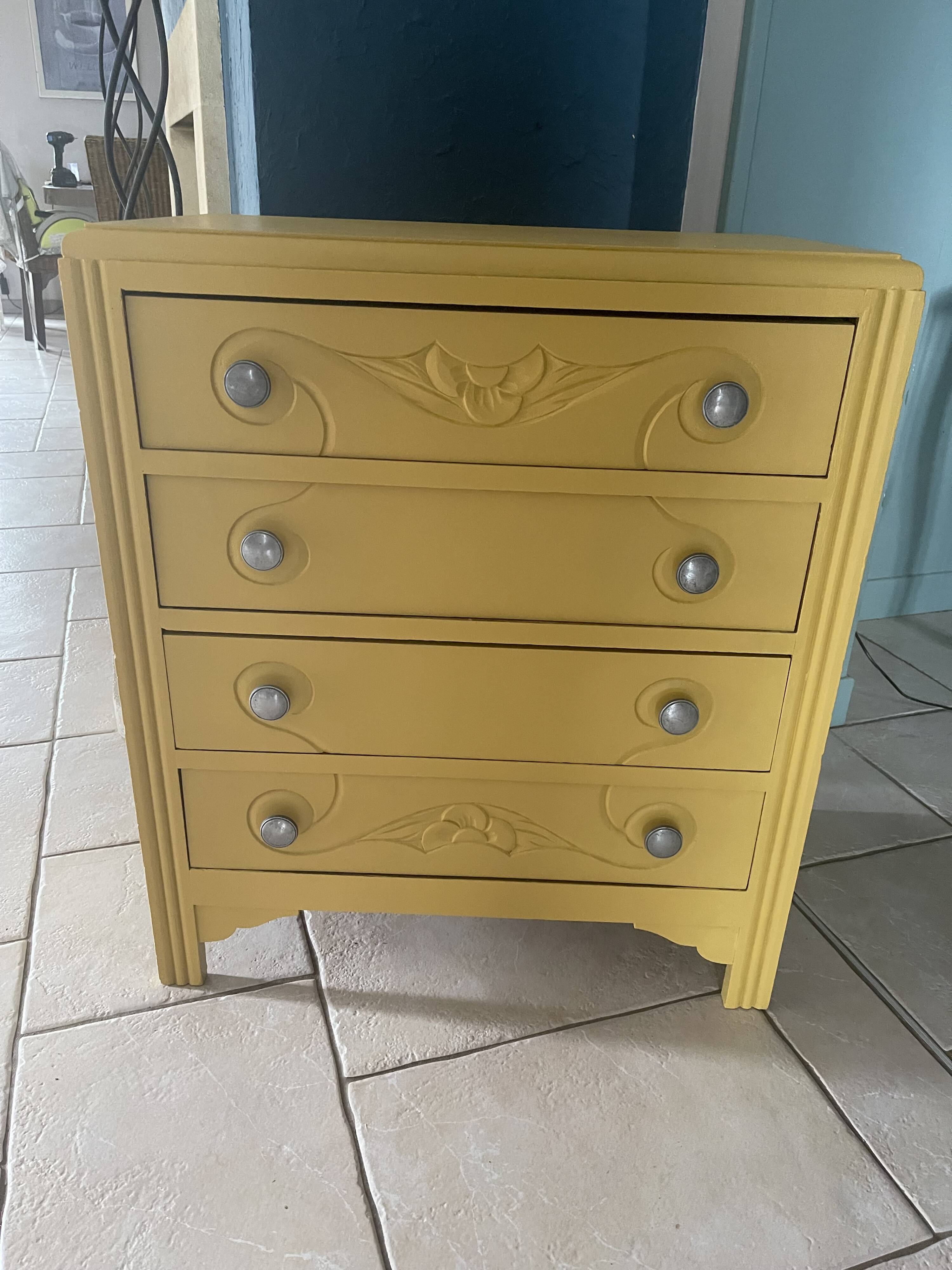 Art Deco chest of drawers