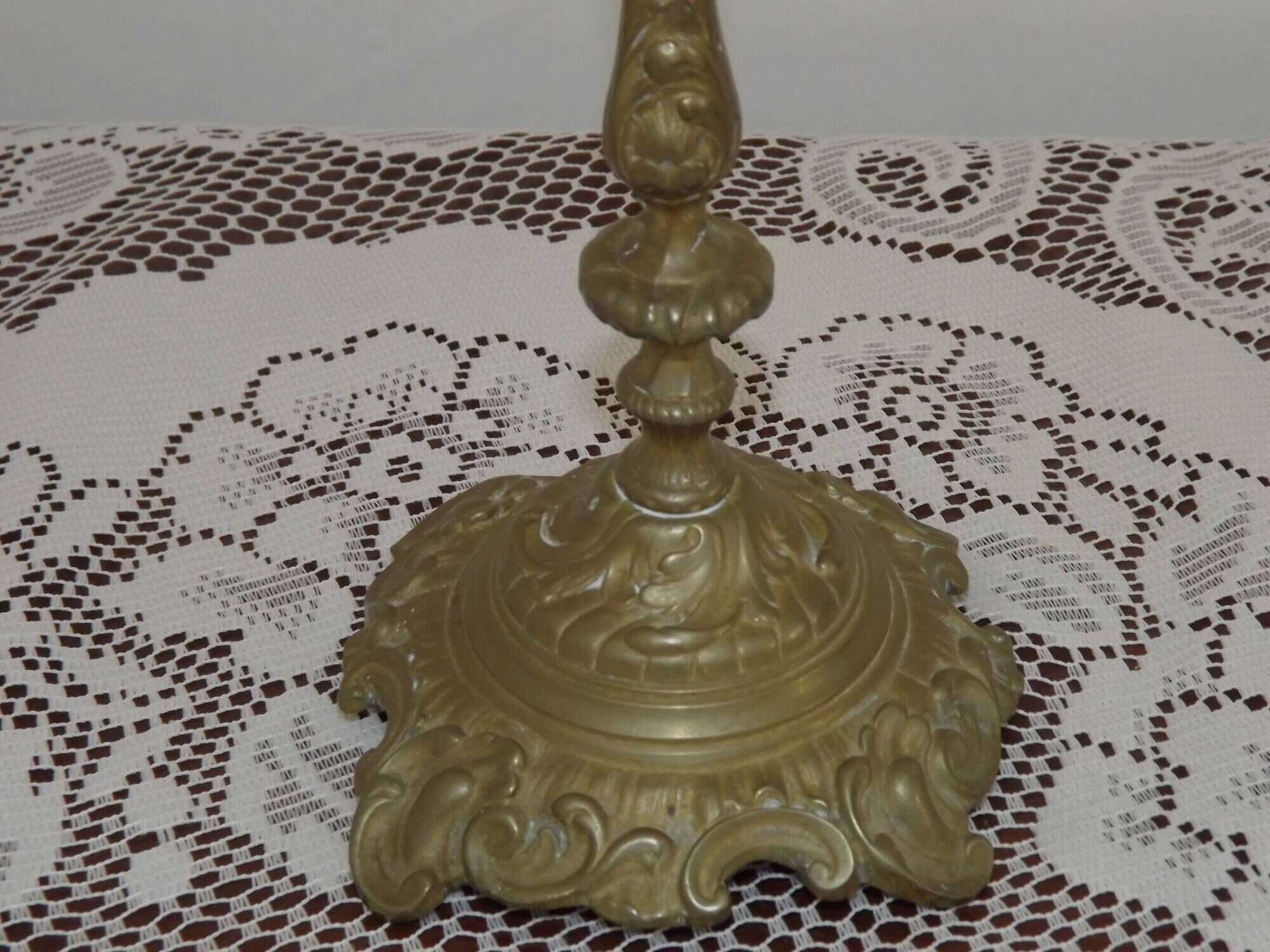 French Vintage Bronze Candlestick With Lovely Acanthus Leaf Detail 5165