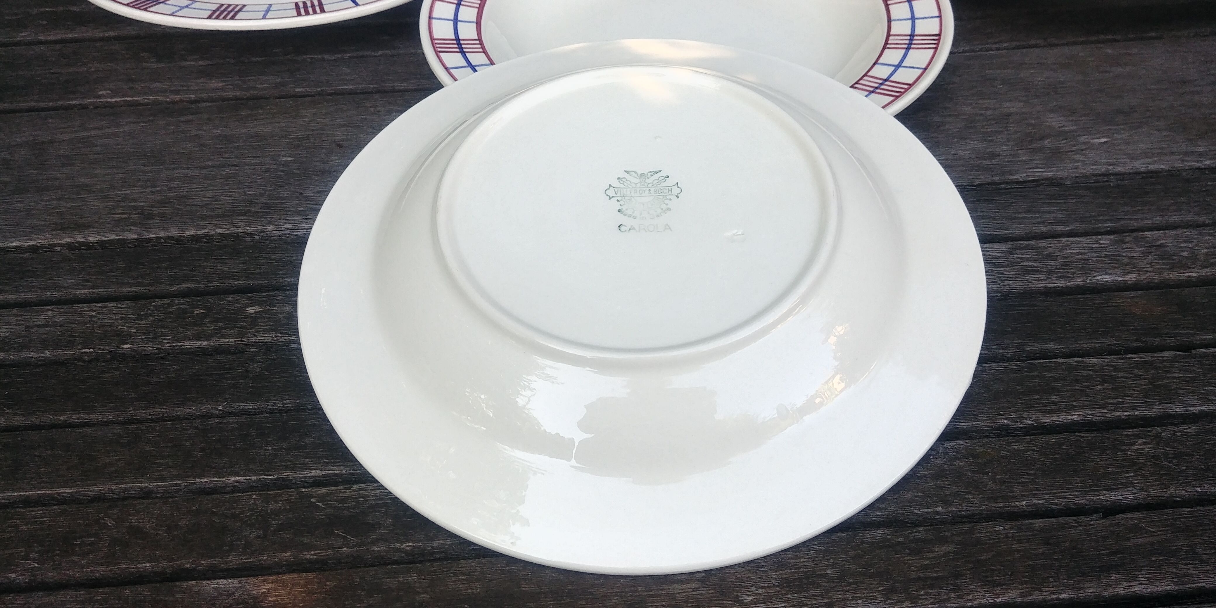 Set of eight hollow plates Villeroy & Boch model CAROLA
