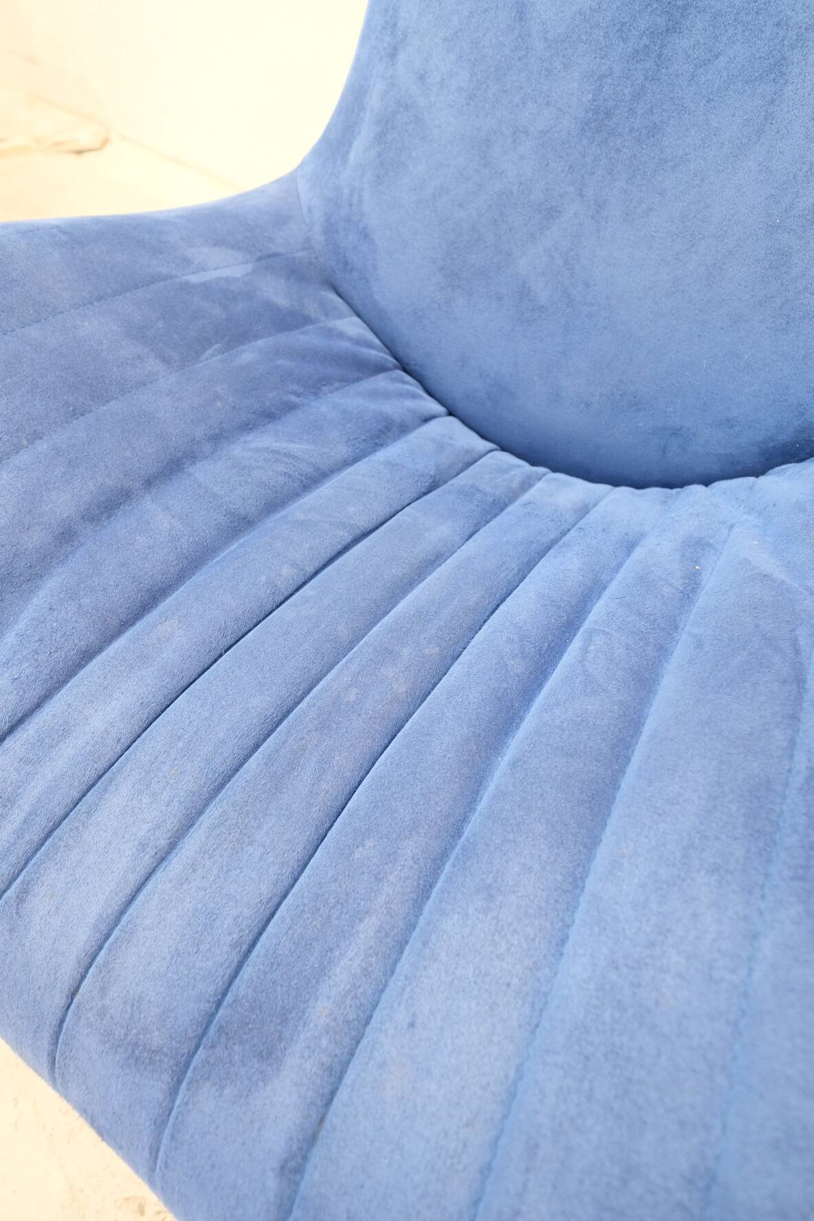 Pair of "Balou" armchairs by Jane Worthington for Leolux in leather, 1980