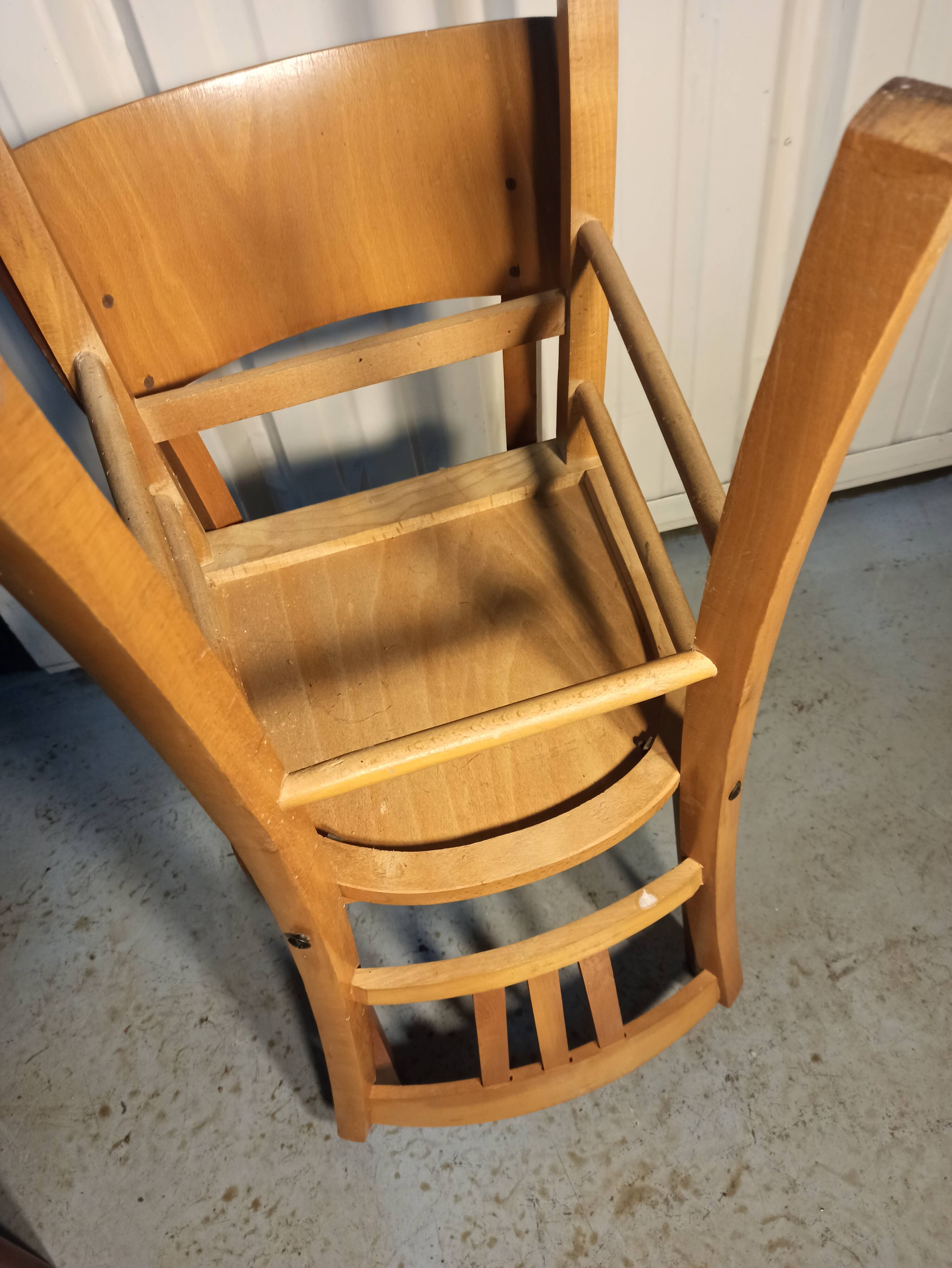 2 wooden bistro chairs Thonet