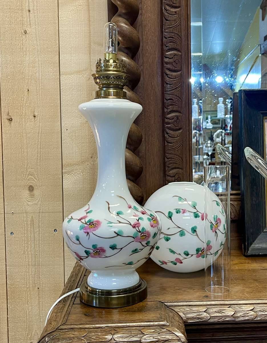 Napoleon III lamp in white opaline and painted with floral decoration - late 19th century