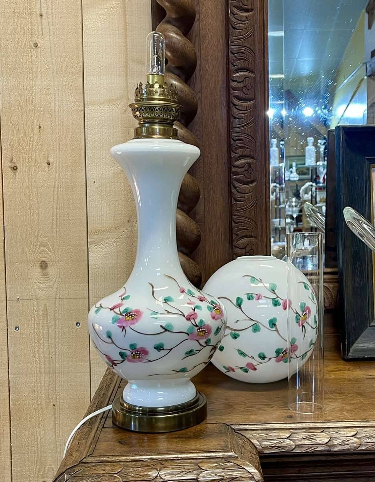 Napoleon III lamp in white opaline and painted with floral decoration - late 19th century