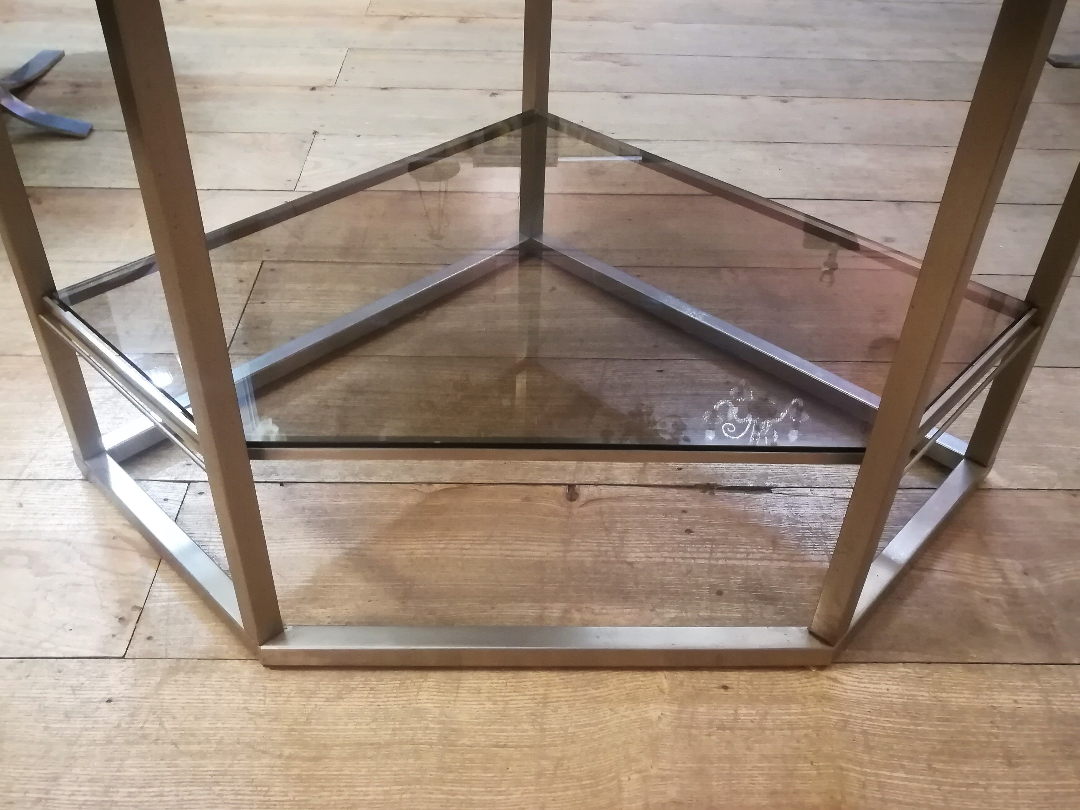 Angle shelf in chrome metal and smoked glass