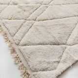 Moroccan Berber carpet blessed ouarain ecru plain with engraved diamonds 300x202cm