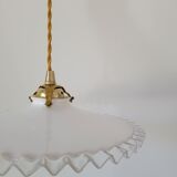 Serrated opaline suspension