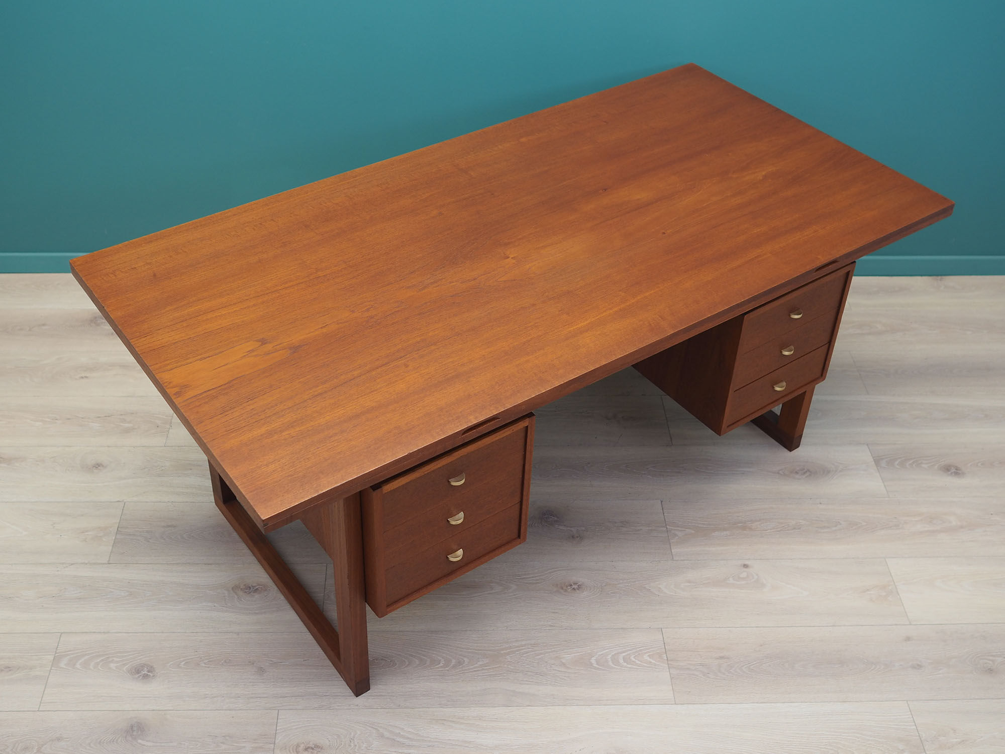 Bureau en teck, design danois, années 1970, fabriqué au Danemark