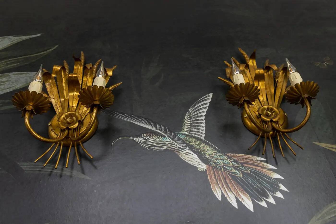 Pair of Hollywood Regency Style Gilt Metal Wheat Sheaf Wall Sconces, 1970s