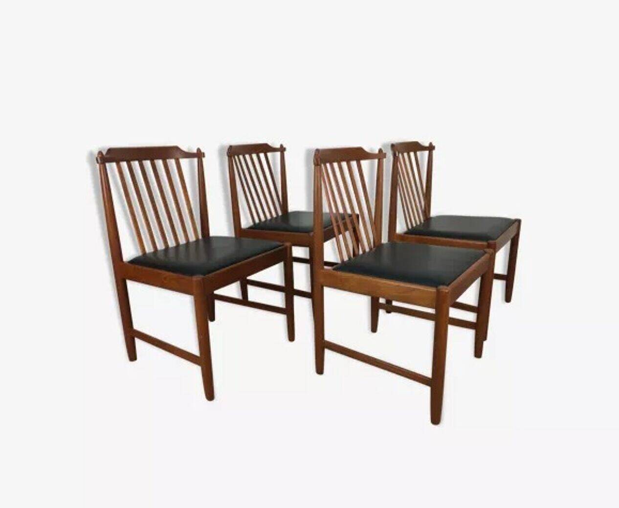 4 Scandinavian teak chairs with slats from the 1960s.
