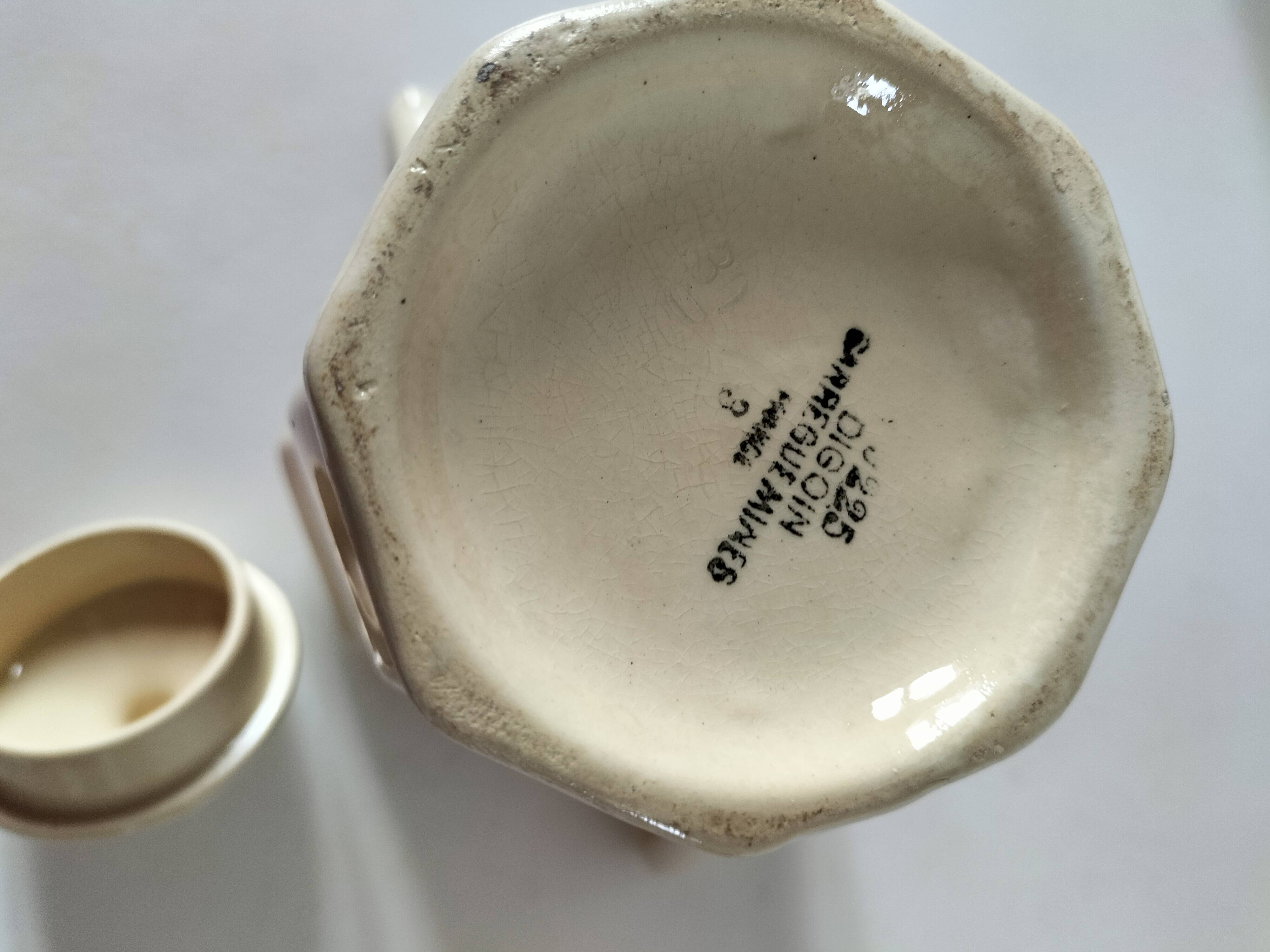 Jug Digoin Sarreguemines model 9225 – stylised floral decoration