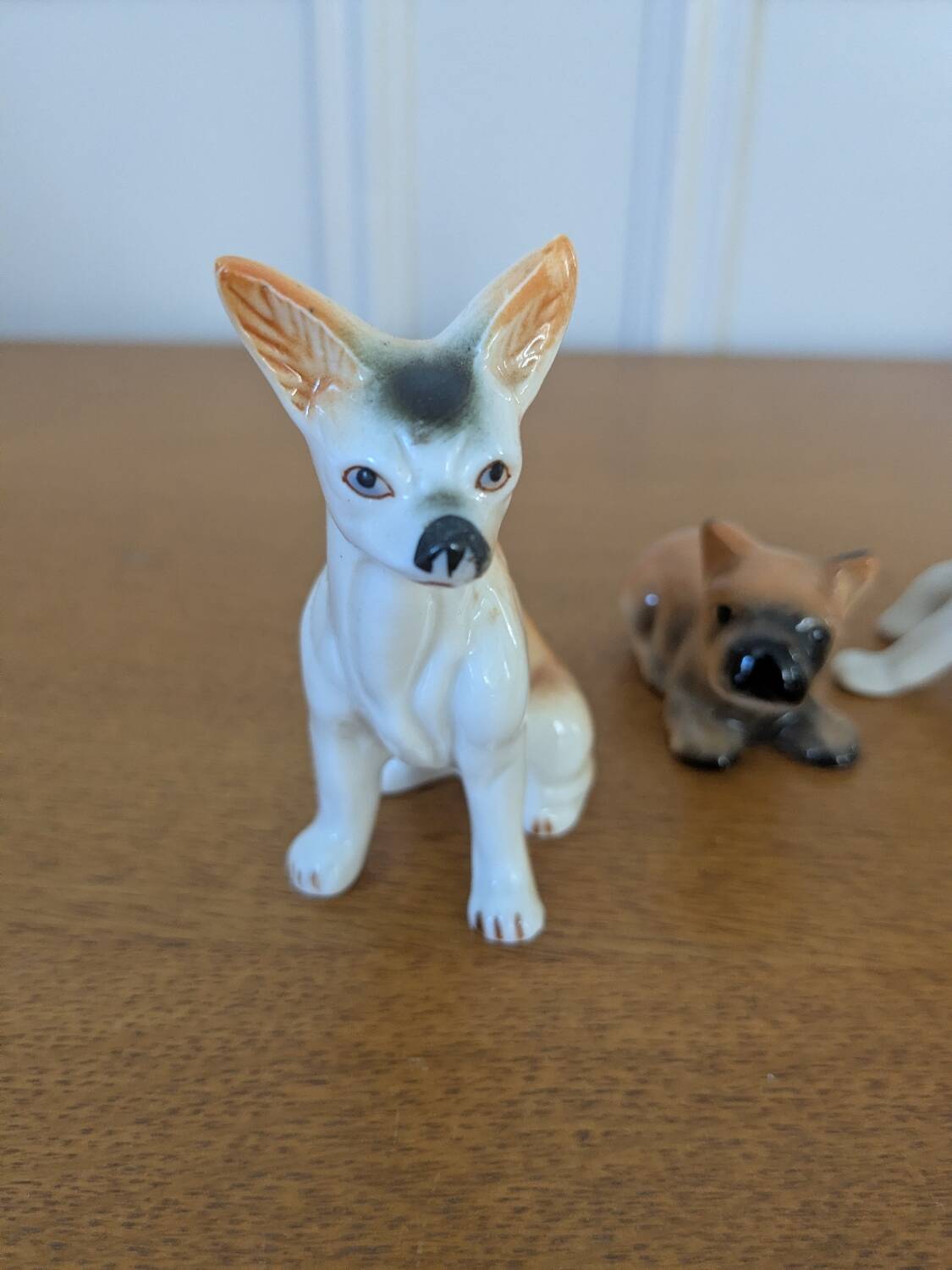 Porcelain dogs