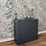 Loom furniture with clamshell lockers